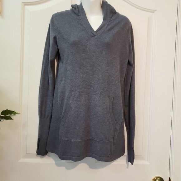 Athleisure Top  - Picture 2 of 6